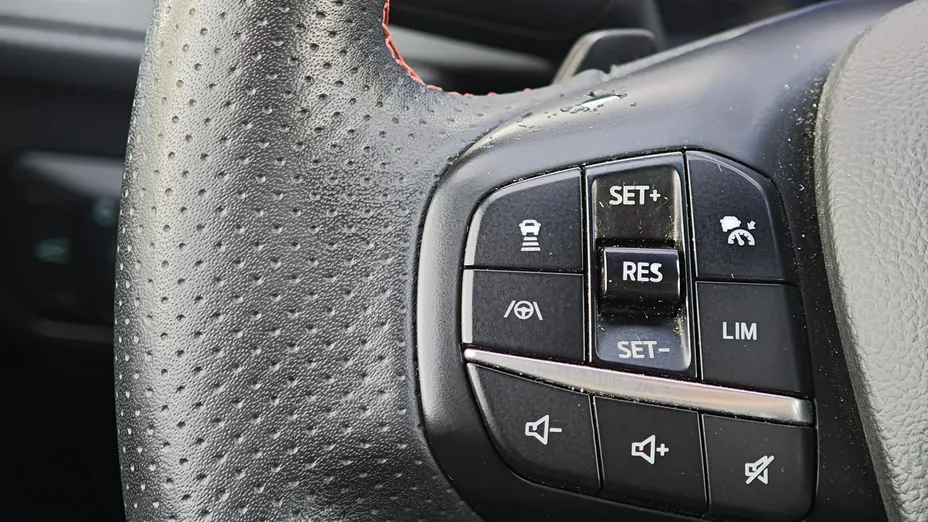 FORD Kuga -