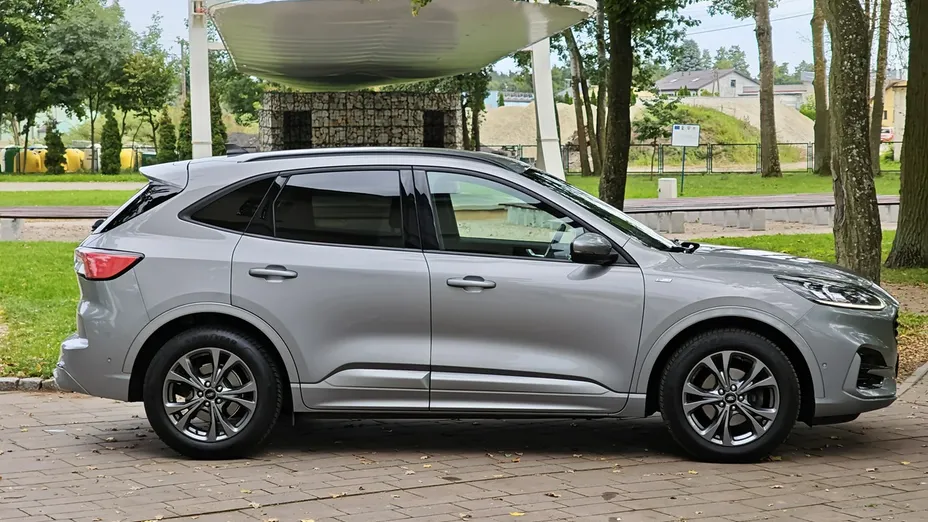 FORD Kuga -