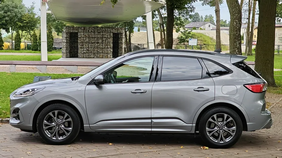 FORD Kuga -