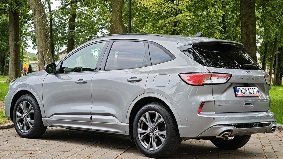 FORD Kuga -