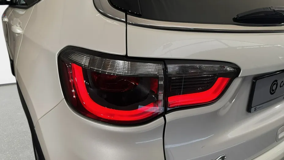 JEEP Compass -