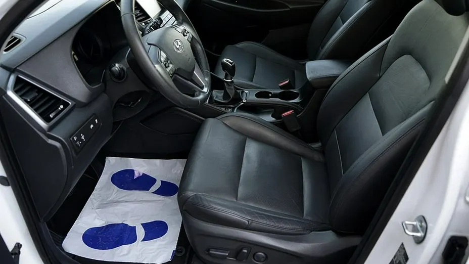 HYUNDAI Tucson -