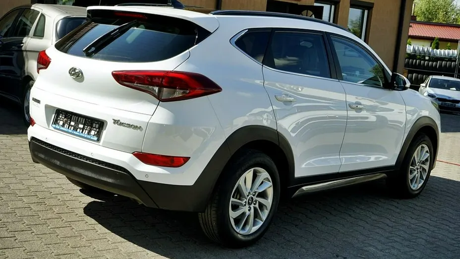 HYUNDAI Tucson -