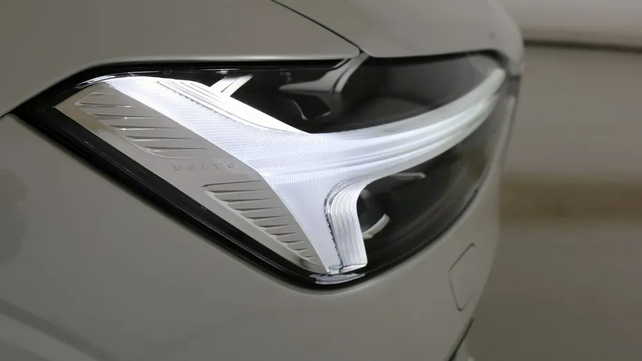 VOLVO XC60 -