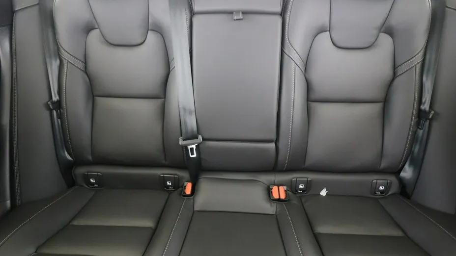 VOLVO XC60 -