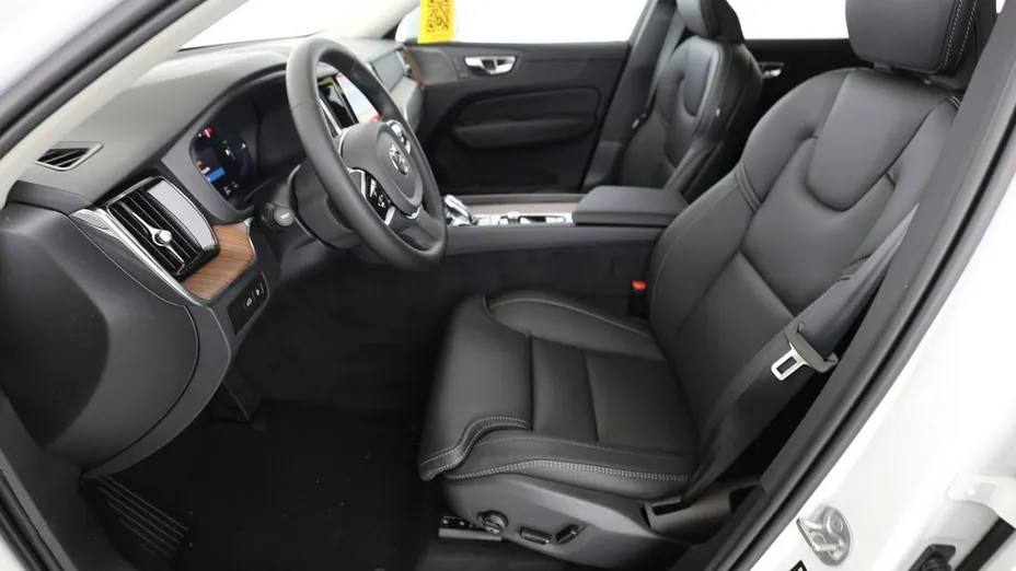 VOLVO XC60 -