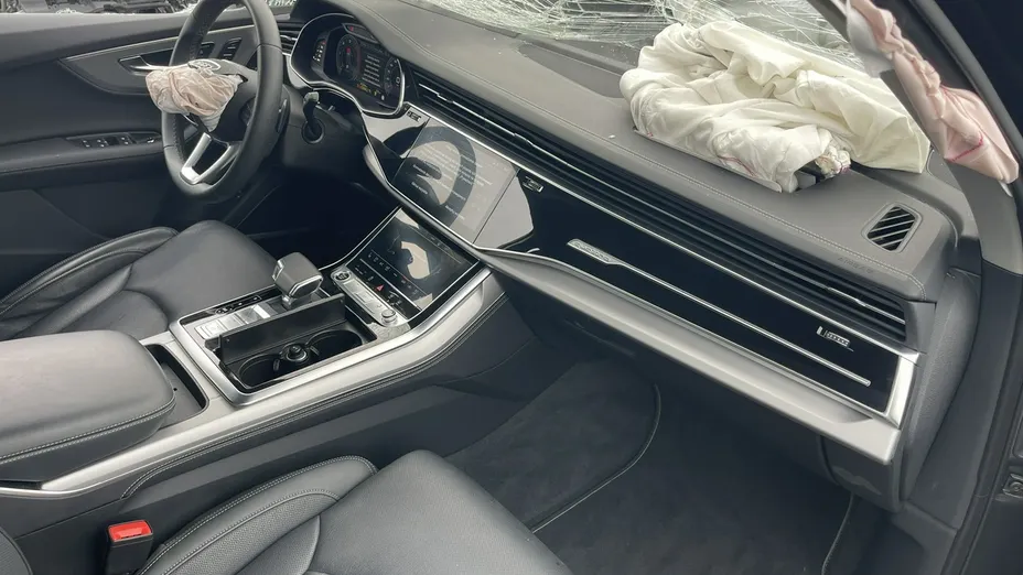 AUDI Q7 -