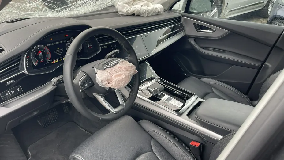 AUDI Q7 -