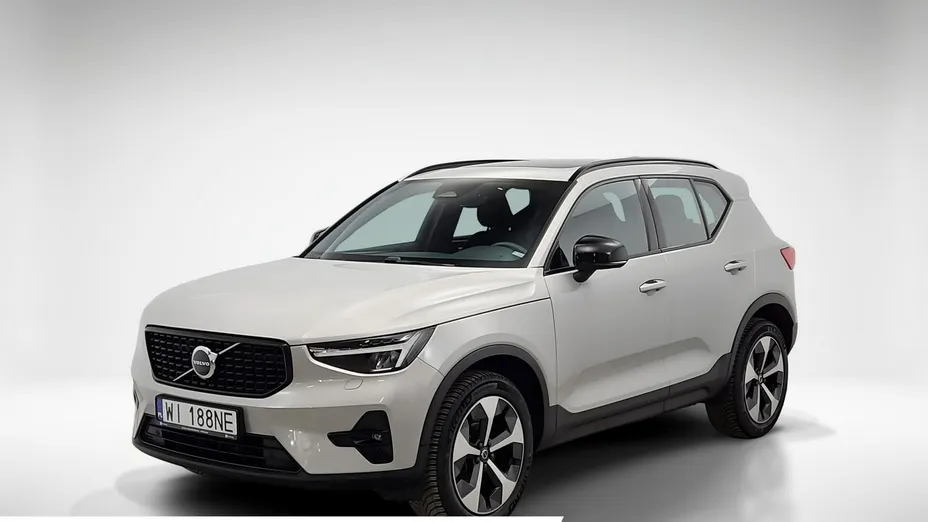 VOLVO XC40 -