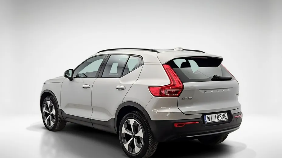 VOLVO XC40 -