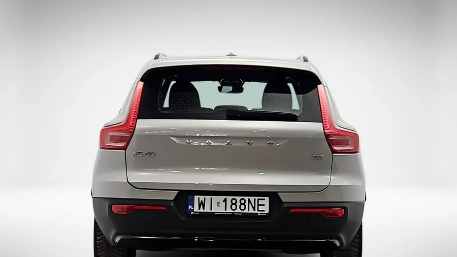 VOLVO XC40 -