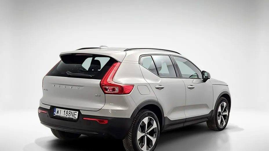 VOLVO XC40 -