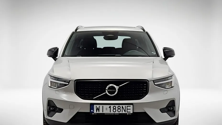 VOLVO XC40 -
