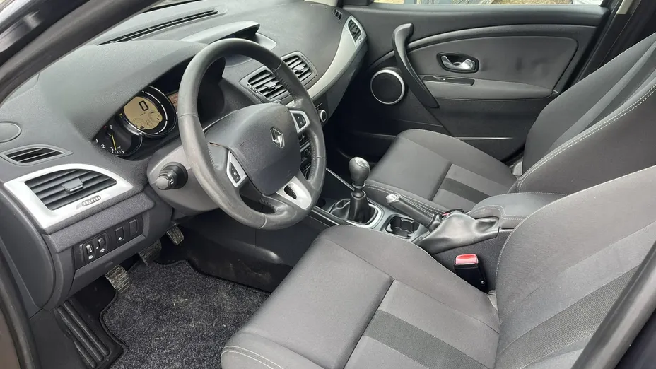 RENAULT Megane -