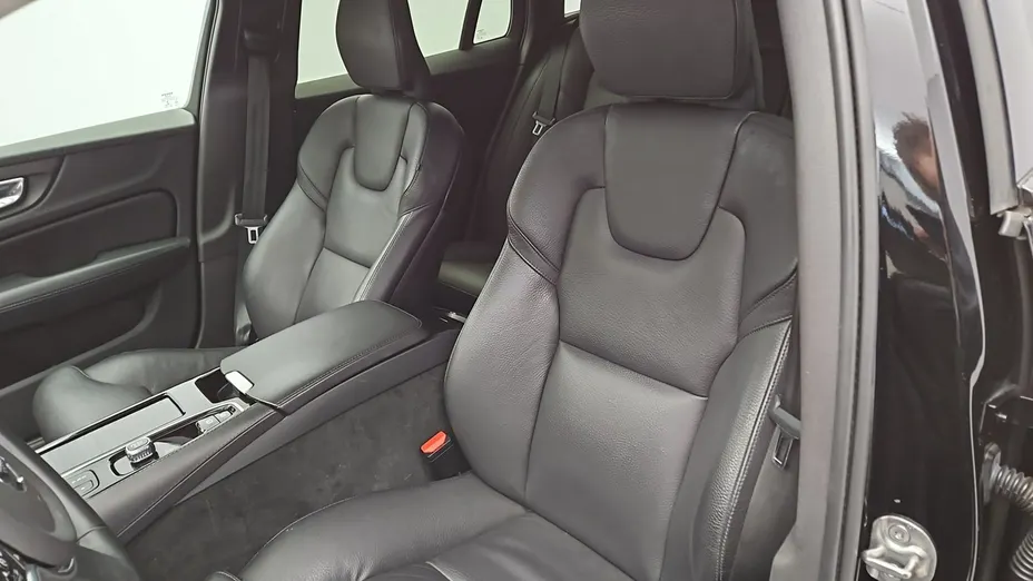 VOLVO V60 -