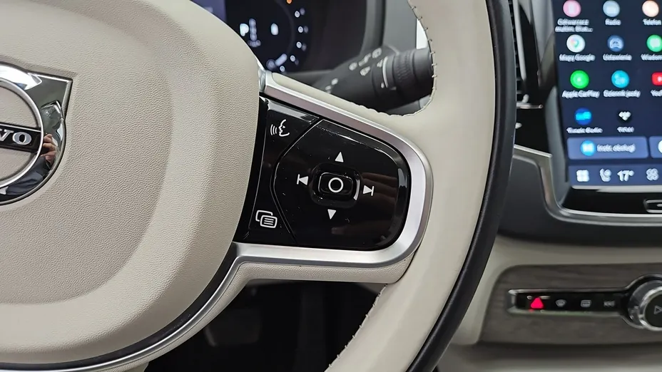VOLVO XC90 -
