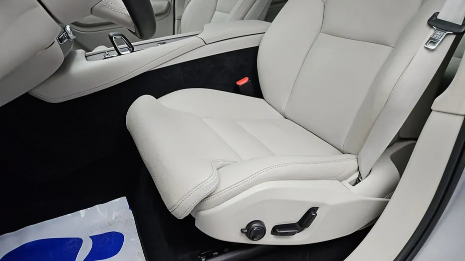 VOLVO XC90 -