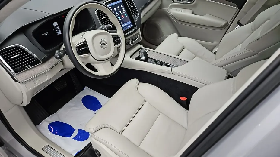VOLVO XC90 -