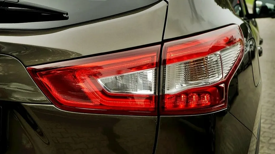 NISSAN Qashqai -