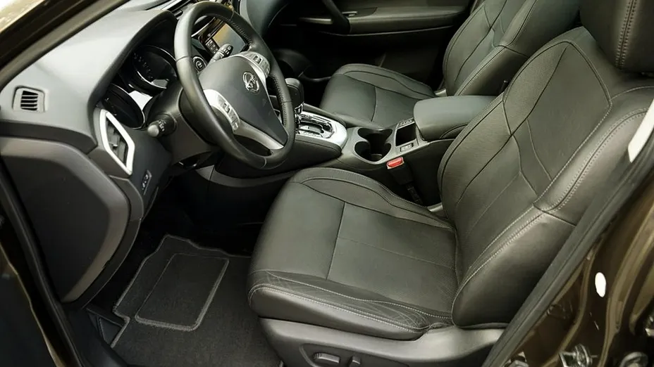 NISSAN Qashqai -
