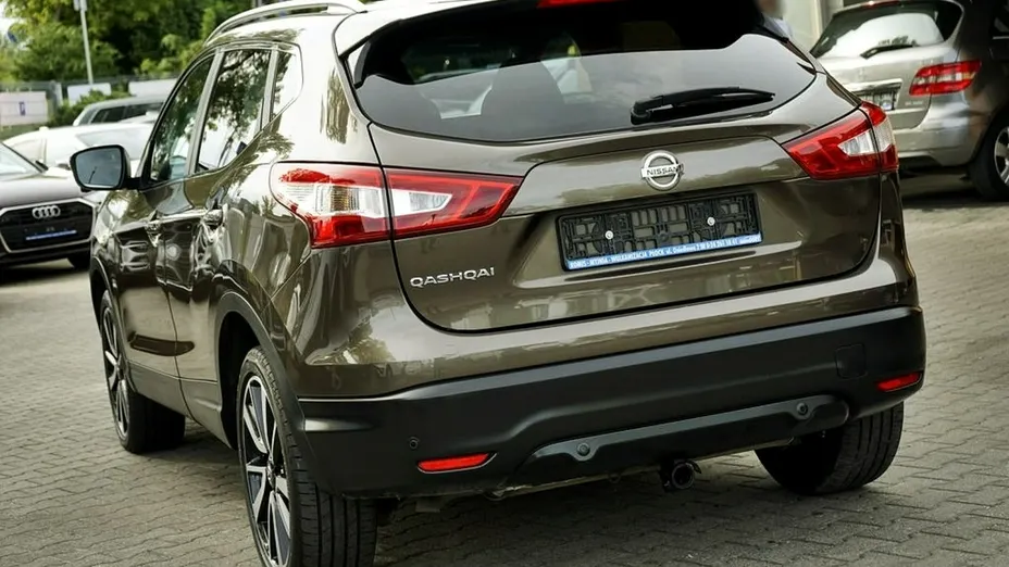 NISSAN Qashqai -