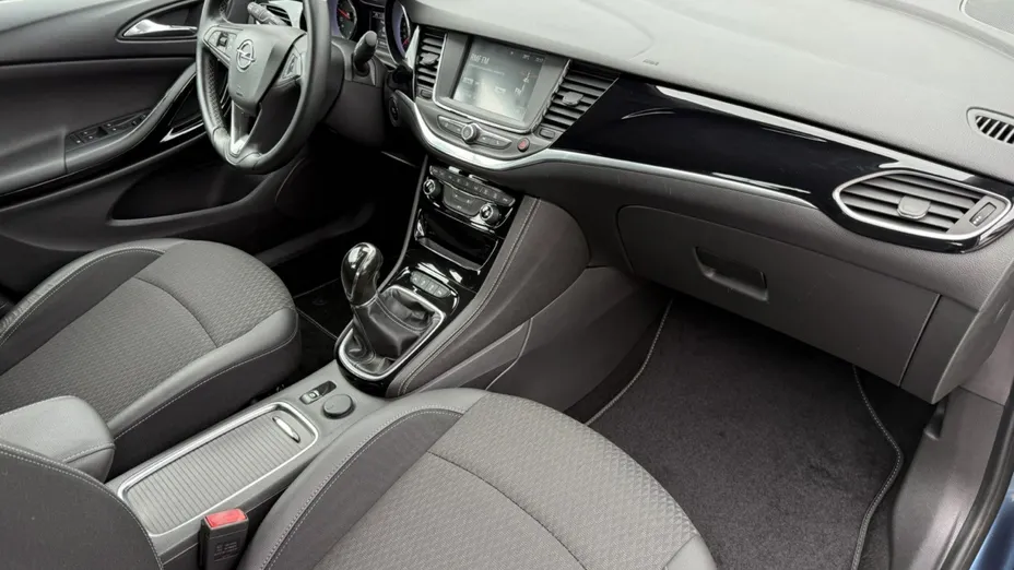 OPEL Astra -