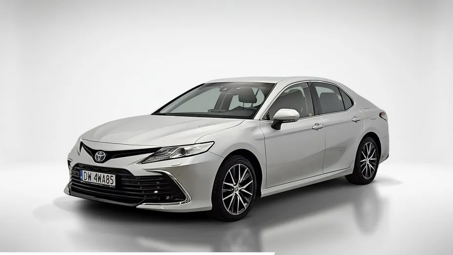 TOYOTA Camry -