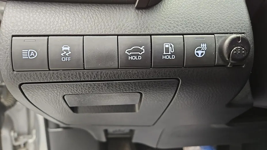 TOYOTA Camry -