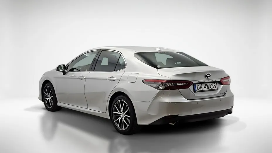TOYOTA Camry -