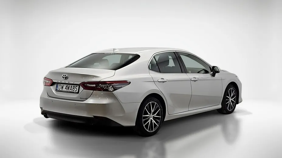 TOYOTA Camry -