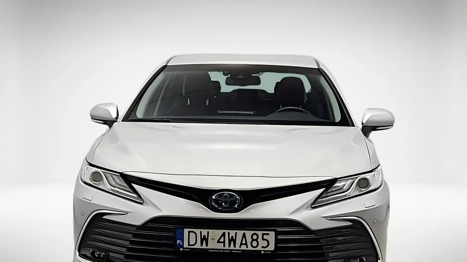 TOYOTA Camry -