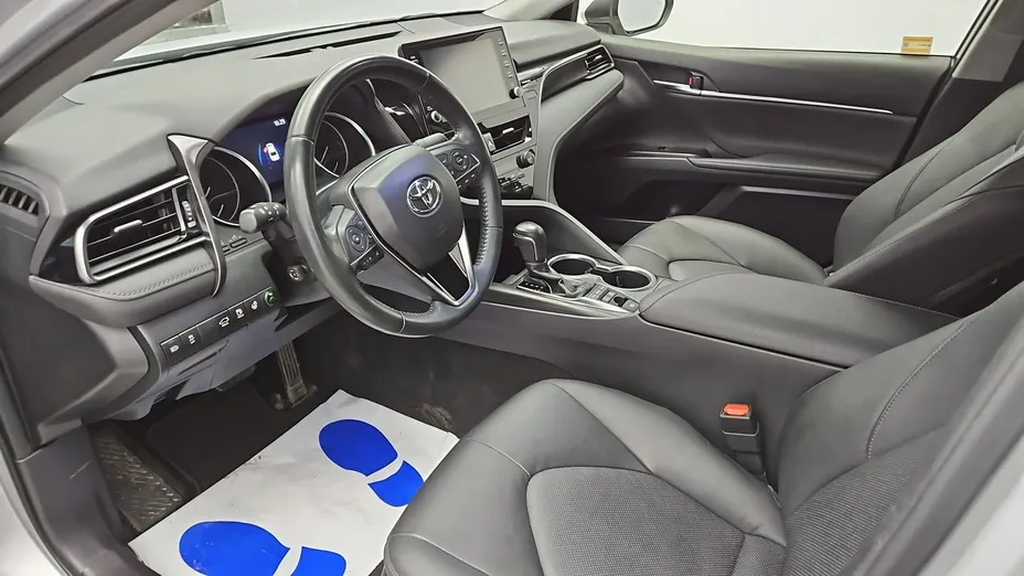 TOYOTA Camry -