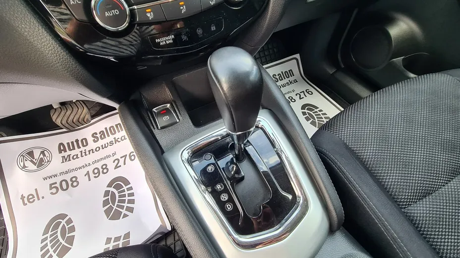 NISSAN Qashqai -