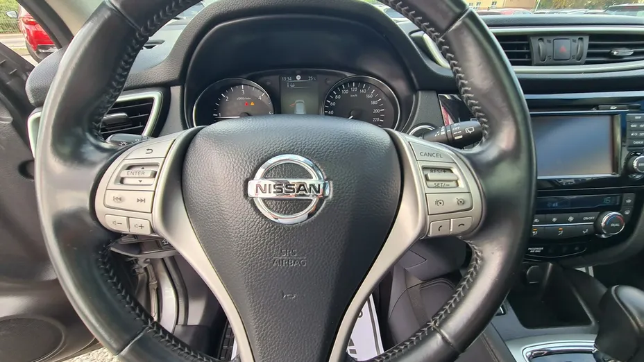 NISSAN Qashqai -