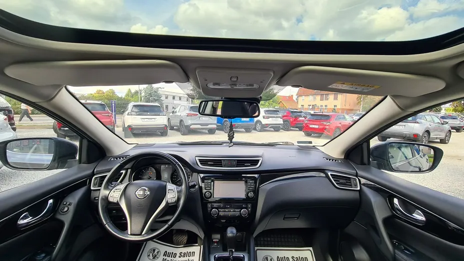 NISSAN Qashqai -