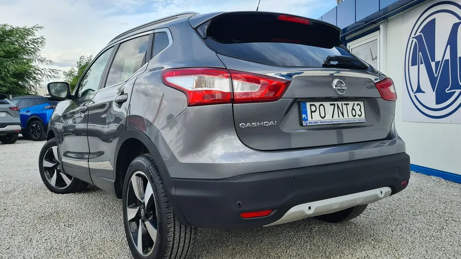 NISSAN Qashqai -