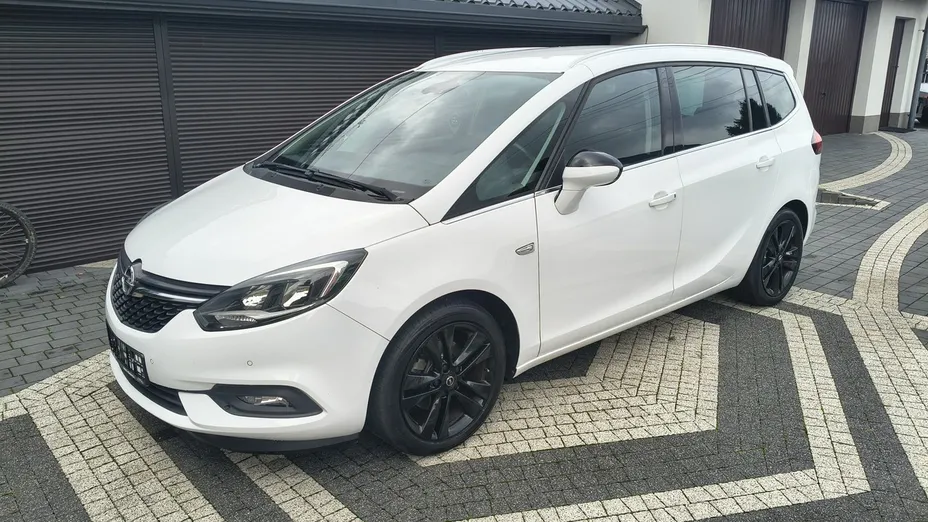OPEL Zafira -
