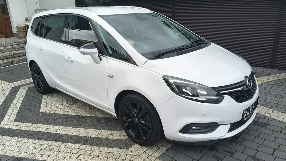 OPEL Zafira -