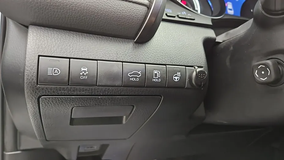 TOYOTA Camry -