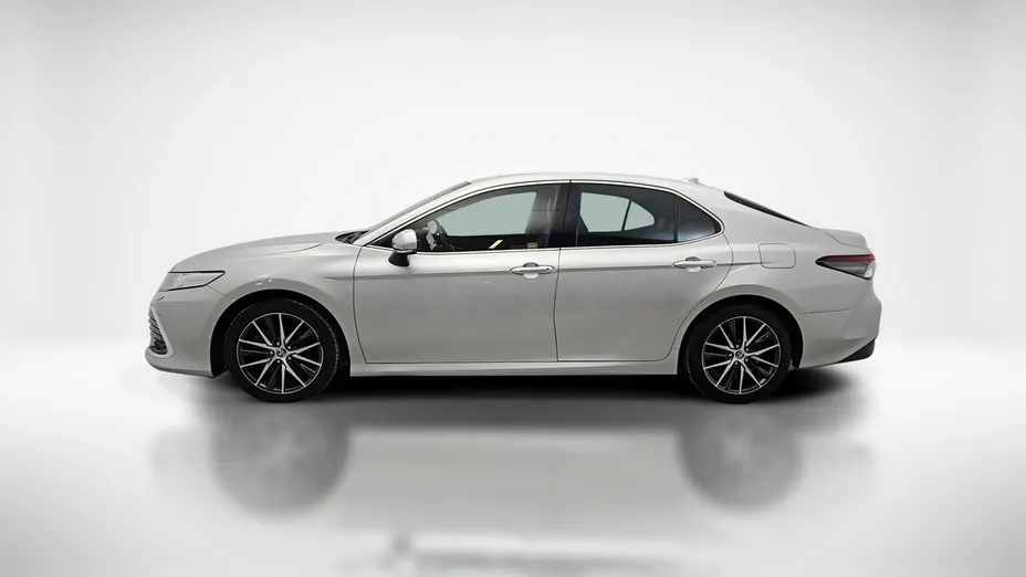 TOYOTA Camry -