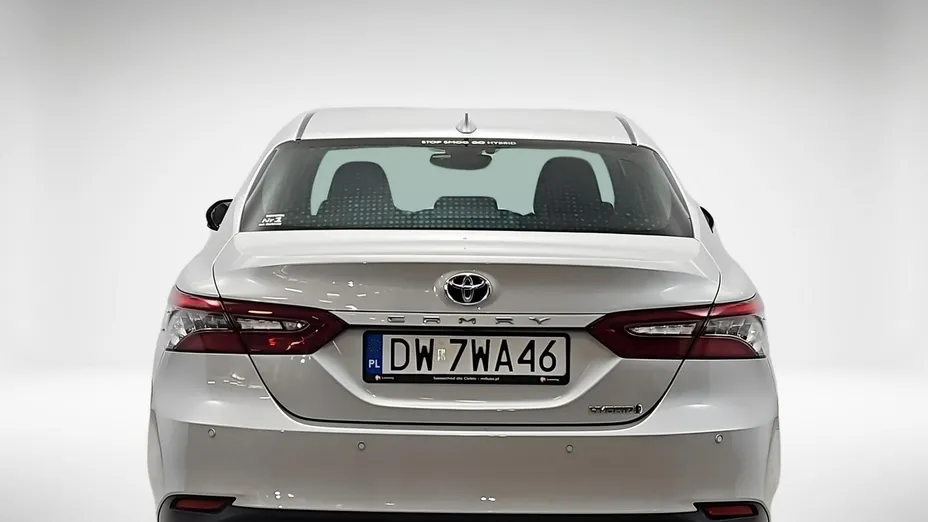 TOYOTA Camry -