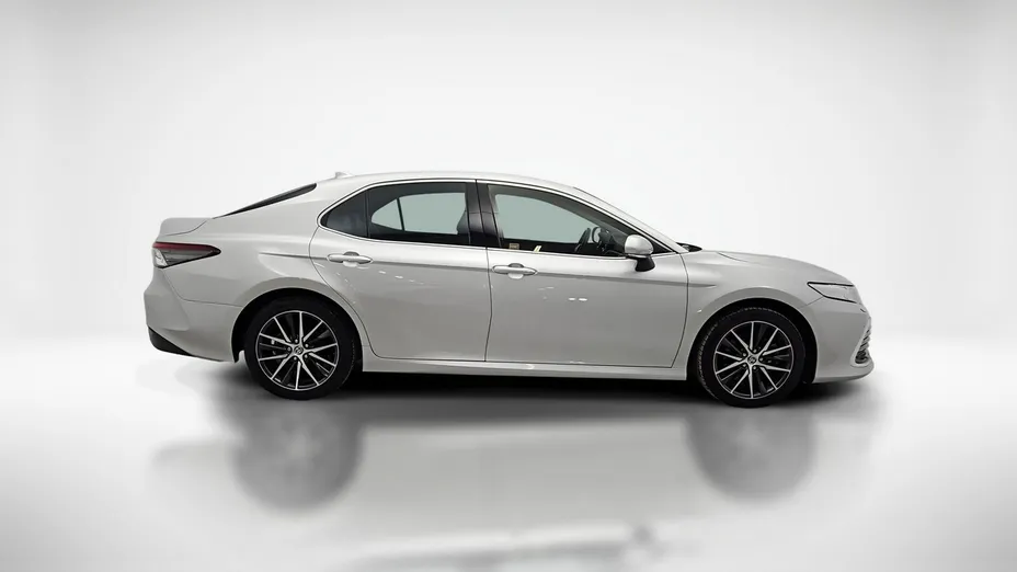 TOYOTA Camry -