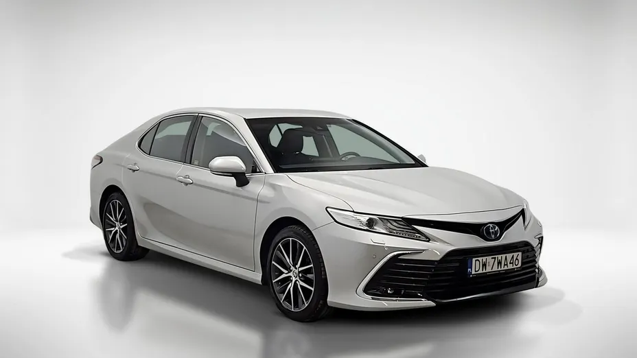 TOYOTA Camry -