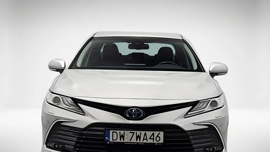 TOYOTA Camry -