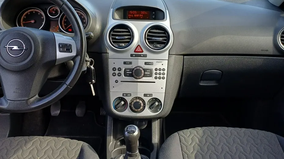 OPEL Corsa -