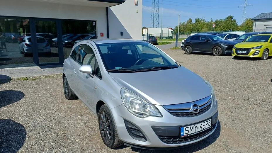 OPEL Corsa -