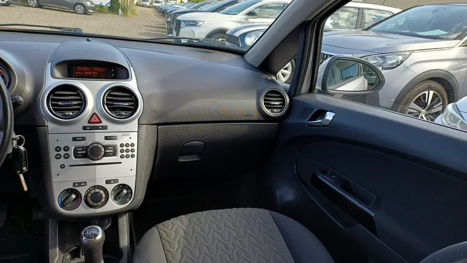 OPEL Corsa -