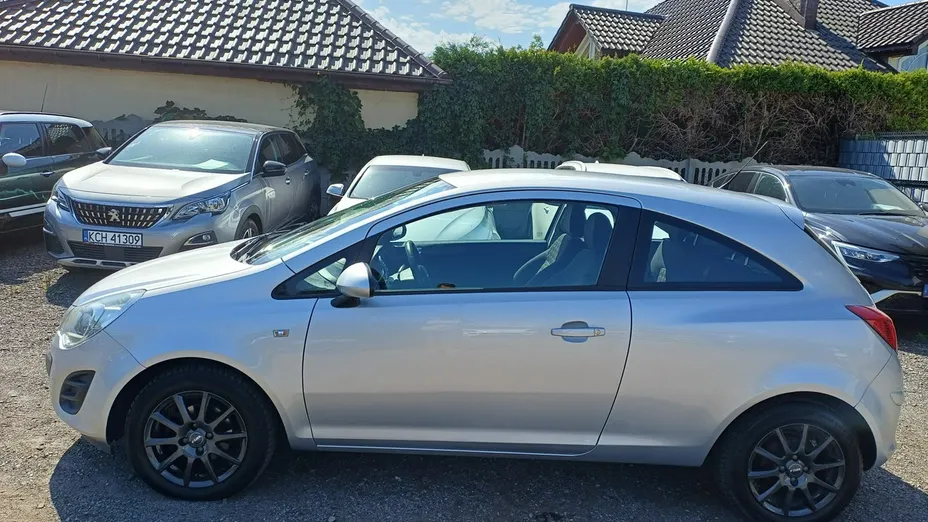OPEL Corsa -