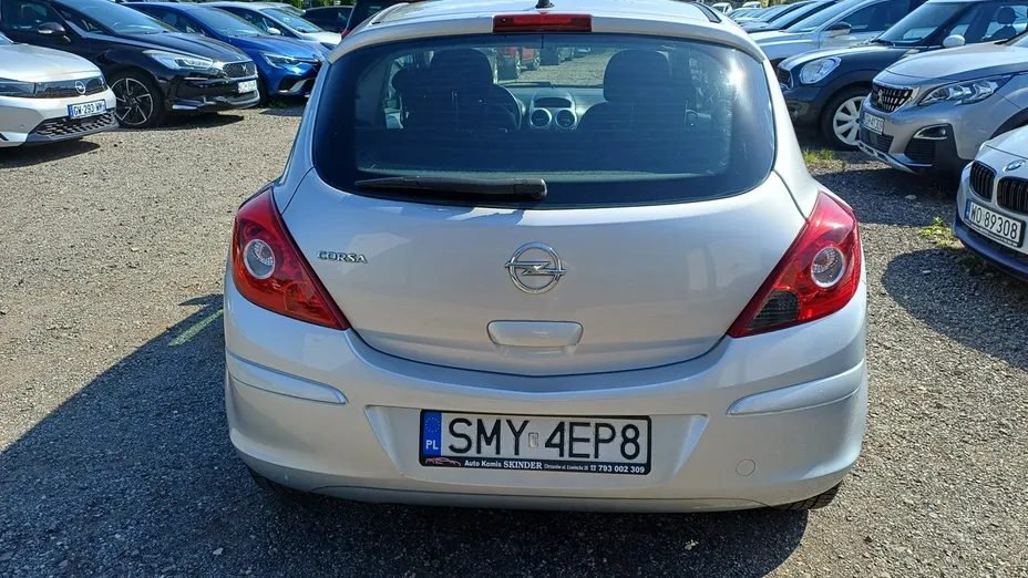 OPEL Corsa -