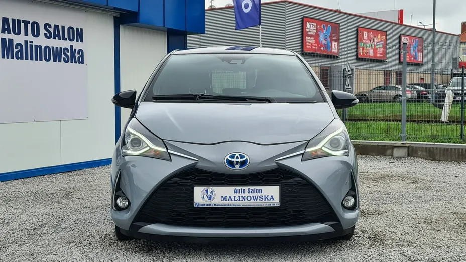 TOYOTA Yaris -